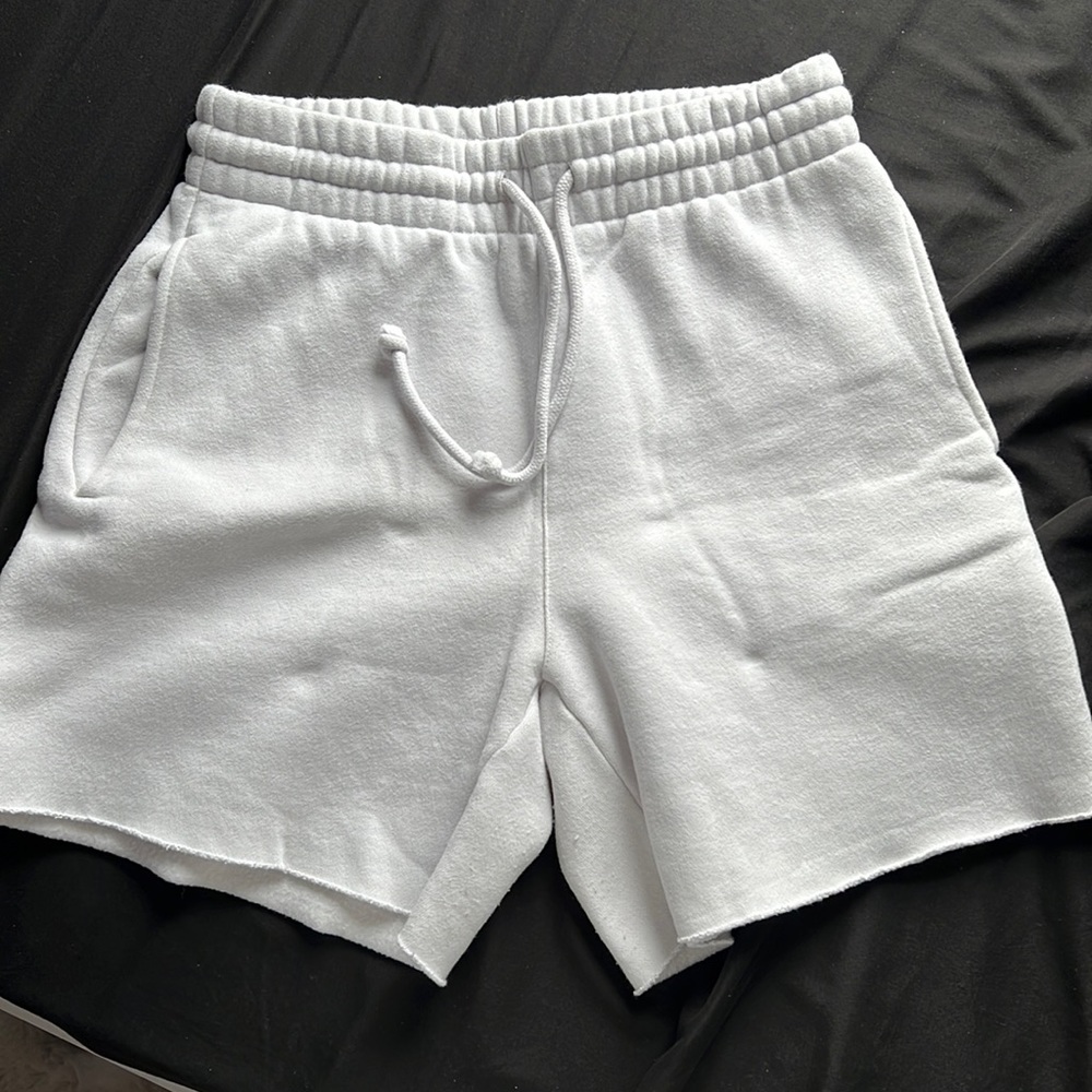 Aritzia TNA boyfriend shorts